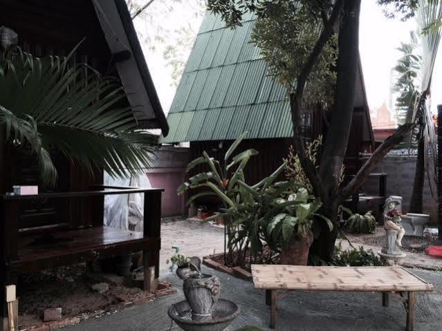 Bnr Resorts Bangkok Exteriör bild