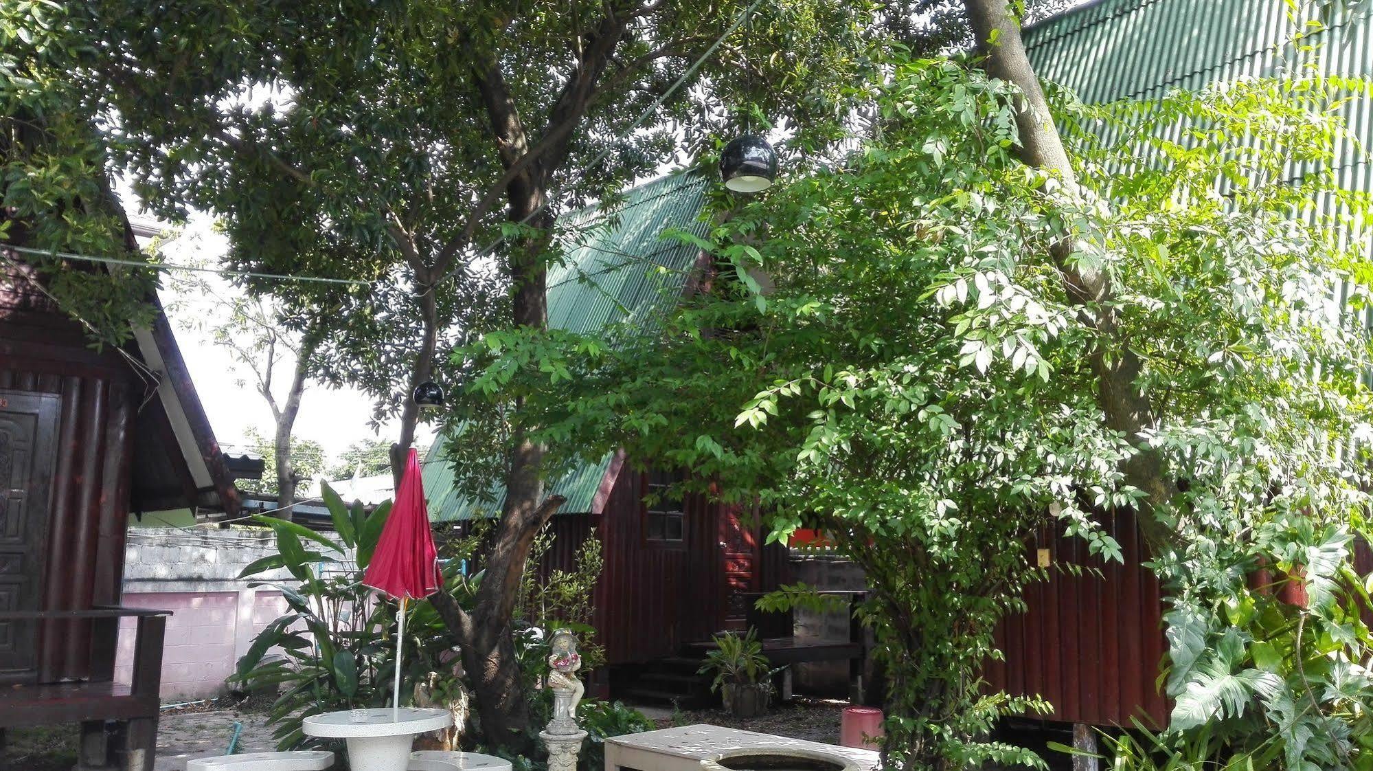 Bnr Resorts Bangkok Exteriör bild